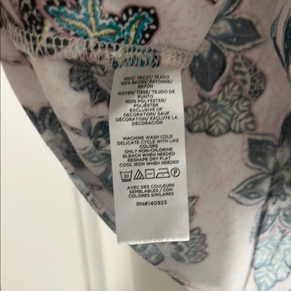 LOFT Sleeveless Mixed Media Floral Top - Picture 4 of 5